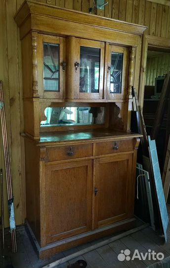 Старинный буфет