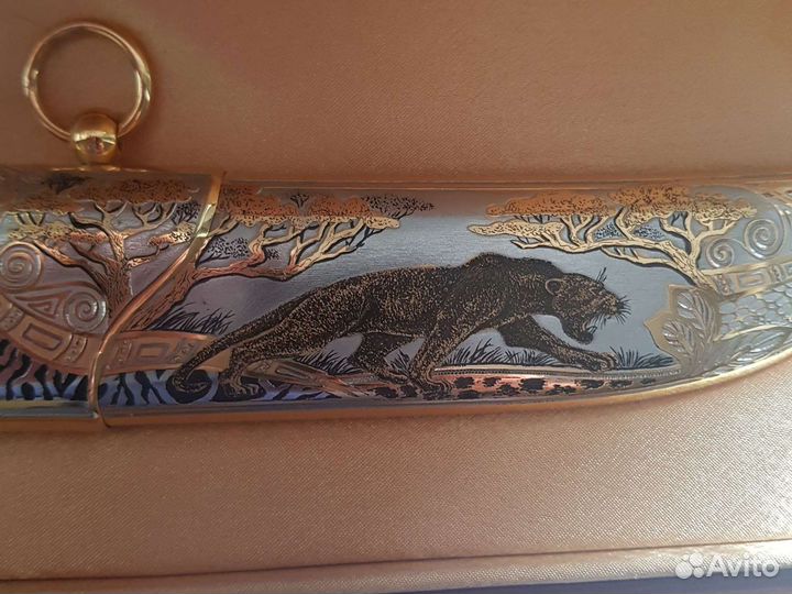 Нож украшенный