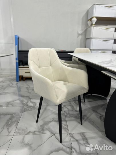 Стол и стулья комплект