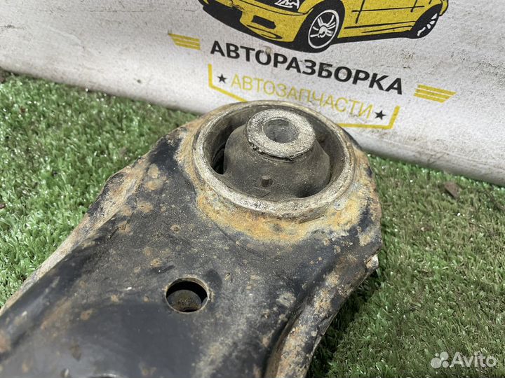 Рычаг передний правый Golf 4