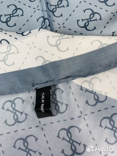 Платок Guess