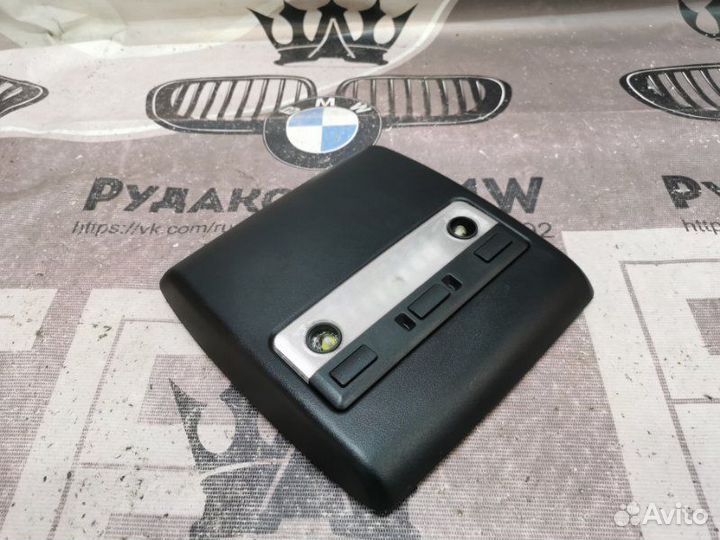 Плафон подсветки салона Bmw X5 E53 M54B30 2005