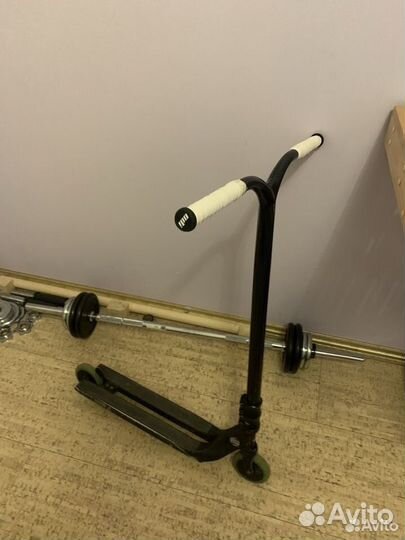 Трюковой самокат кастом в парк