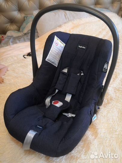 Автокресло Inglesina Huggy Multifix