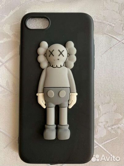 Чехол на iPhone 8