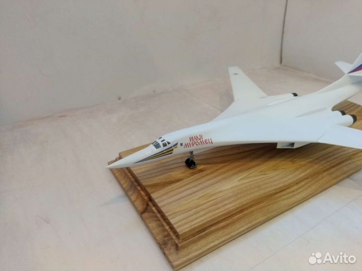 Сувенирная модель Ту-160