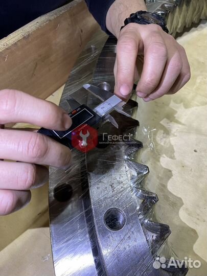 Поворотный круг CAT 324DL