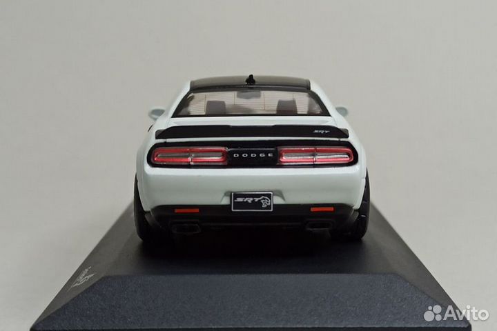 Dodge Challenger Demon Solido 1:43