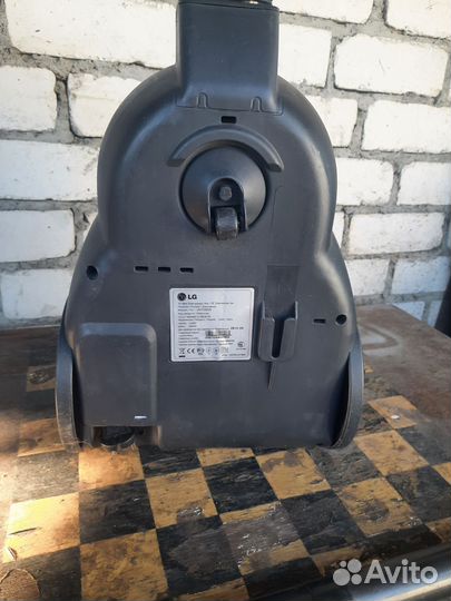 Пылесос LG 1600w