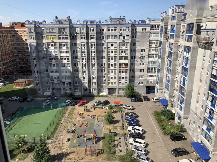 2-к. квартира, 65 м², 10/10 эт.