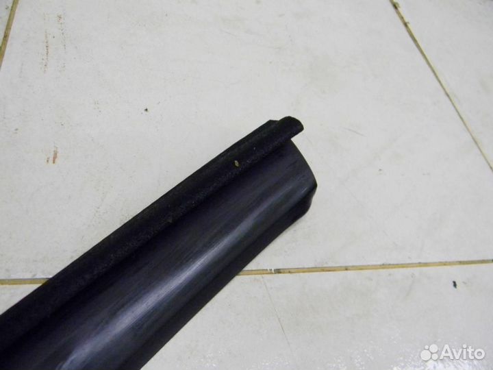 Уплотнитель (внутри) Duster 2012