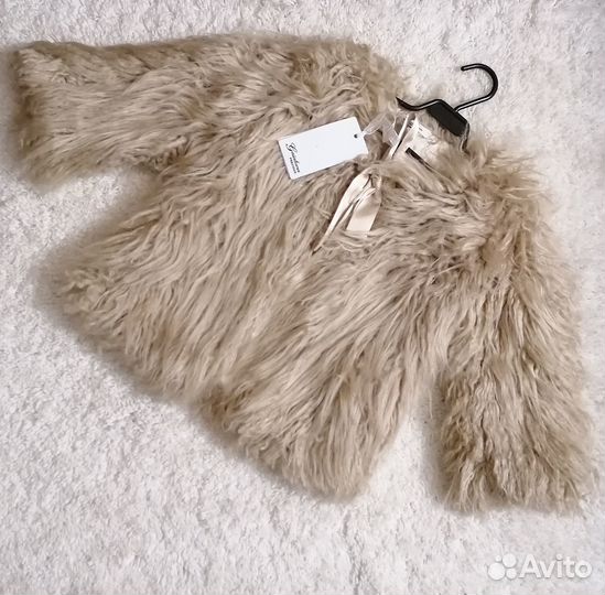 Пакетом на девочку. Италия