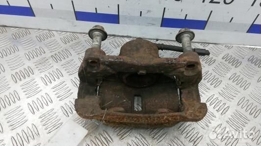 Суппорт тормозной передний правый suzuki kizashi 1