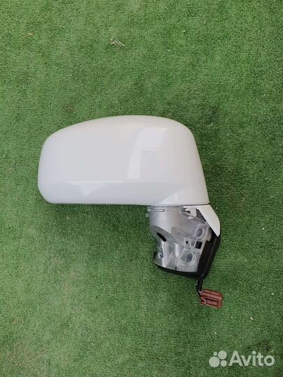 Зеркало правое электр. с подогревом Nissan Tiida