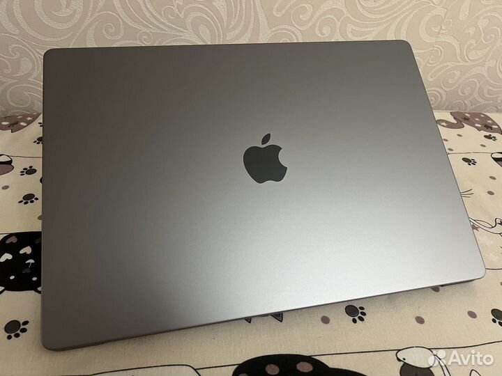 MacBook Pro 16 2021 M1/16Gb/1Tb 12 циклов Идеал