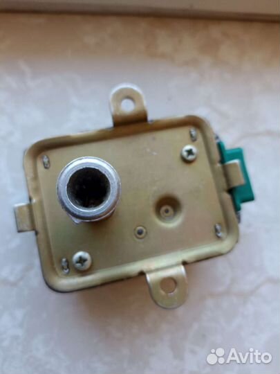 Электродвигатель с редуктором