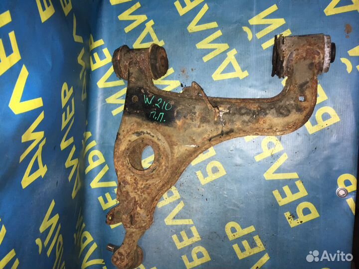 Нижний рычаг передней подвески Mercedes W210