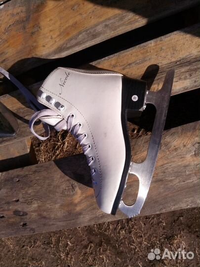 Коньки фигурные детские