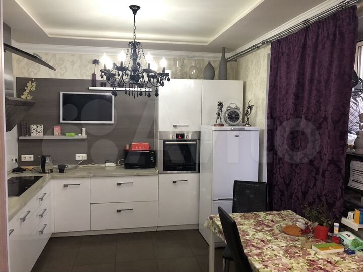 3-к. квартира, 80 м², 5/16 эт.