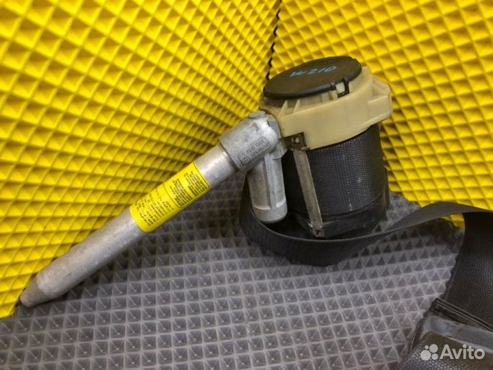 Ремень безопасности передний правый Mercedes-Benz