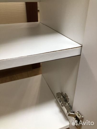 Тумба для ванной с раковиной и зеркалом