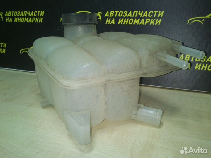Расширительный бачок Ford Focus 2 Mazda 3 Фокус 2
