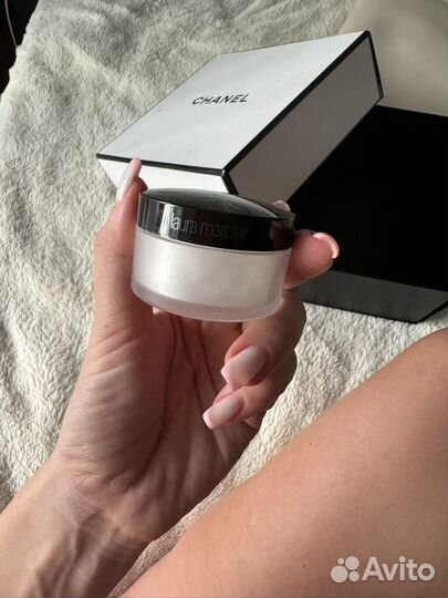 Laura mercier пудра