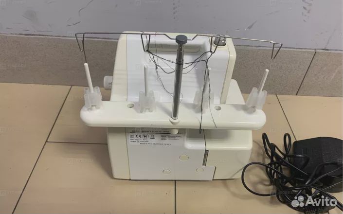 Оверлок Toyota SL354