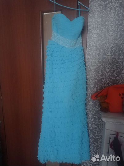 Вечернее платье