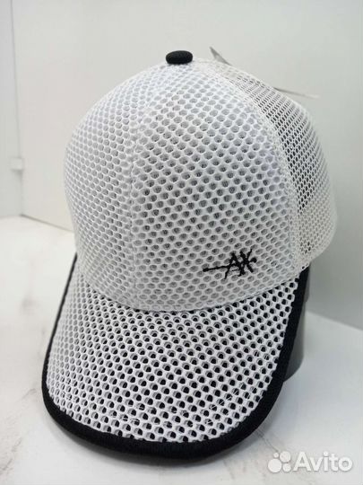 Бейсболки разных брендов