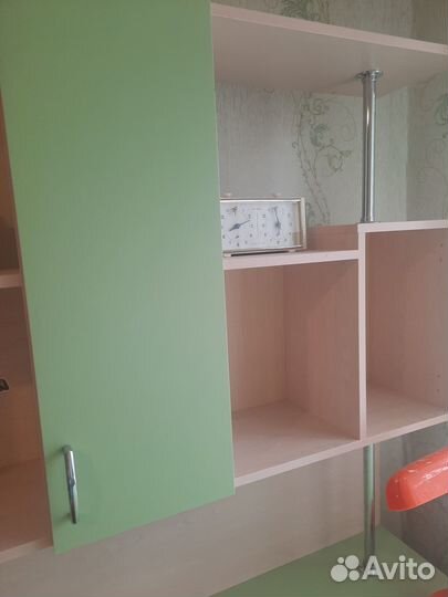 Детский стол-уголок с ящиками