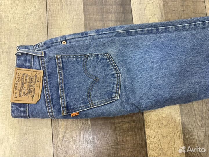 Джинсы женские levis