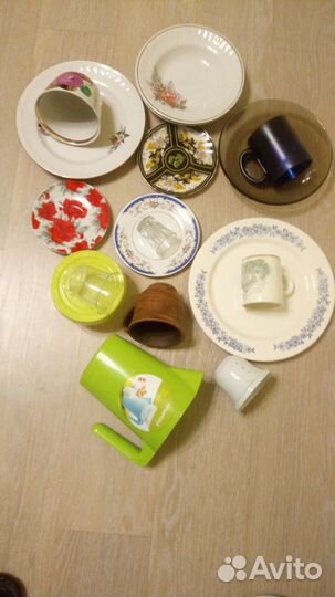 Посуда тарелки кружки