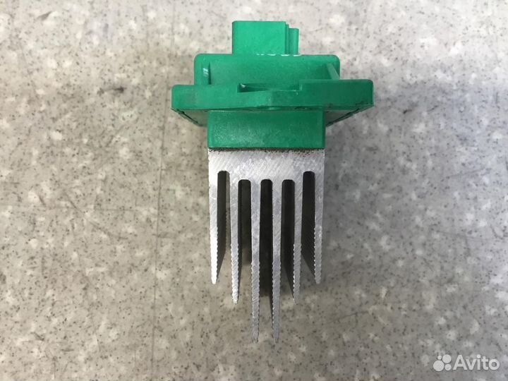 Резистор отопителя Kia Sportage 2010-2015