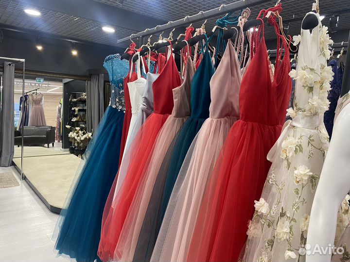 Индивидуальный пошив свадебнвх и вечерних платьев