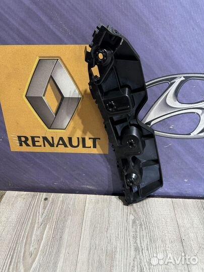 Кронштейн крепление бампера Renault duster Прав