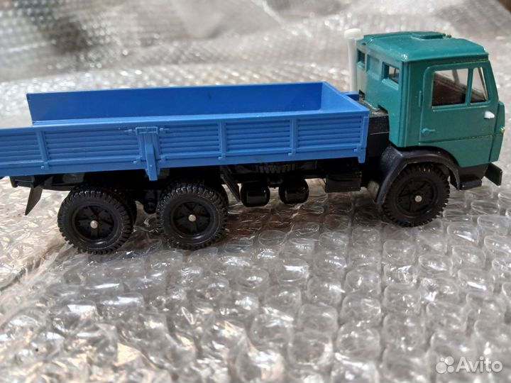 Модель грузовика