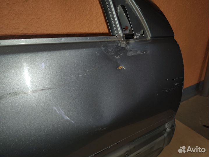 Дверь передняя правая Chevrolet Niva