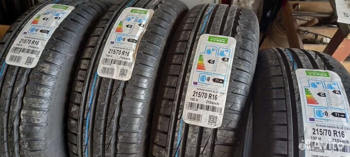 Nokian Tyres Hakka Blue 215/70 R16 100
