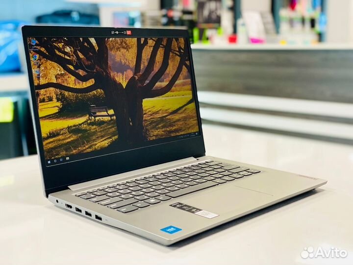 Новый Lenovo/ IPS FullHD/ SSD/ DDR4-8Gb/ Intel