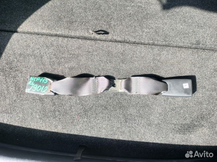 Ремень безопасности задний Toyota Ist