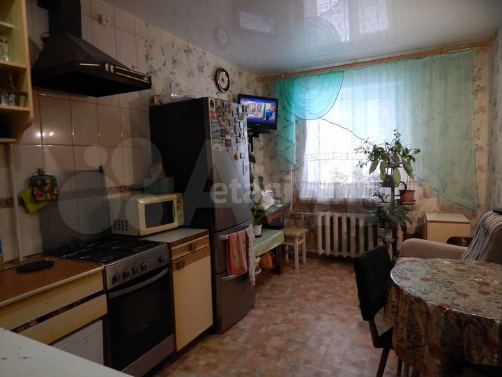 2-к. квартира, 57 м², 1/5 эт.