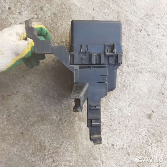 Блок реле Nissan Primera P12E