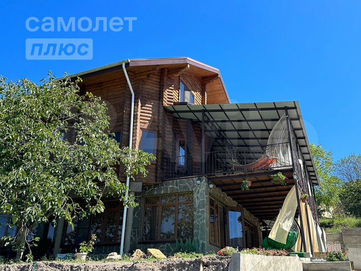 Коттедж 271,1 м² на участке 10 сот.