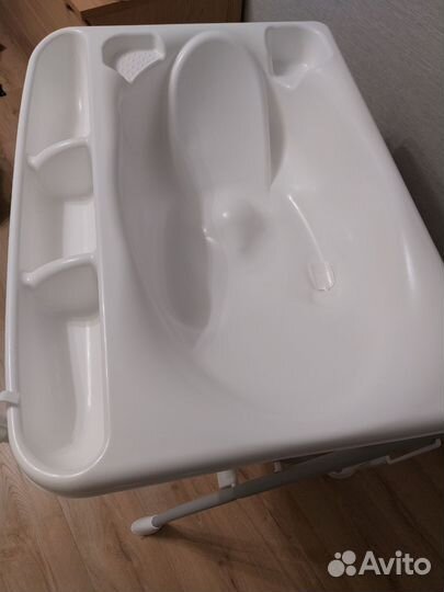 Пеленальный столик с ванночкой cam