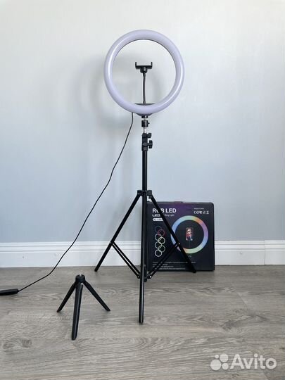 Лампа кольцевая 33см с пультом и штативом