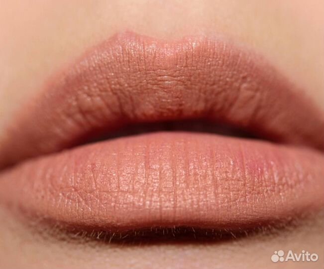 Charlotte Tilbury помада Cover Star