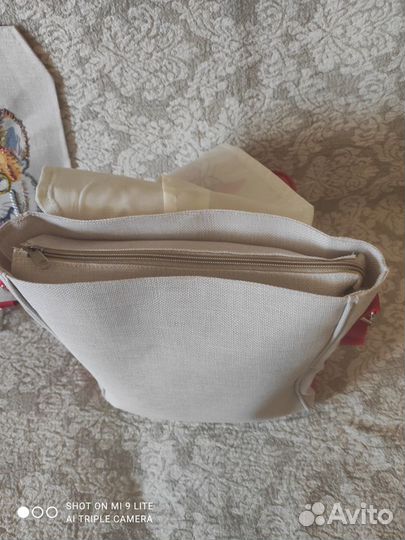 Набор для вышивания бисером,сумка+запасной клапан