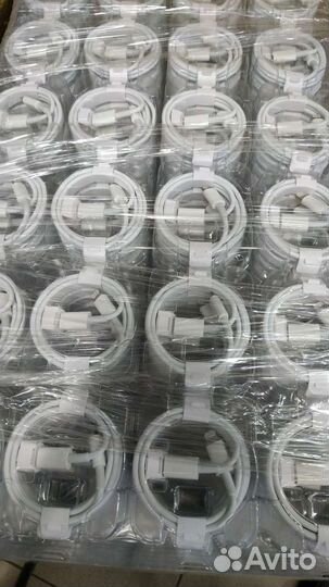 Кабель Apple USB-C to Lightning