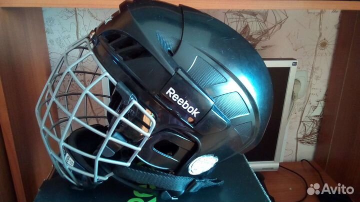 Шлем хоккейный